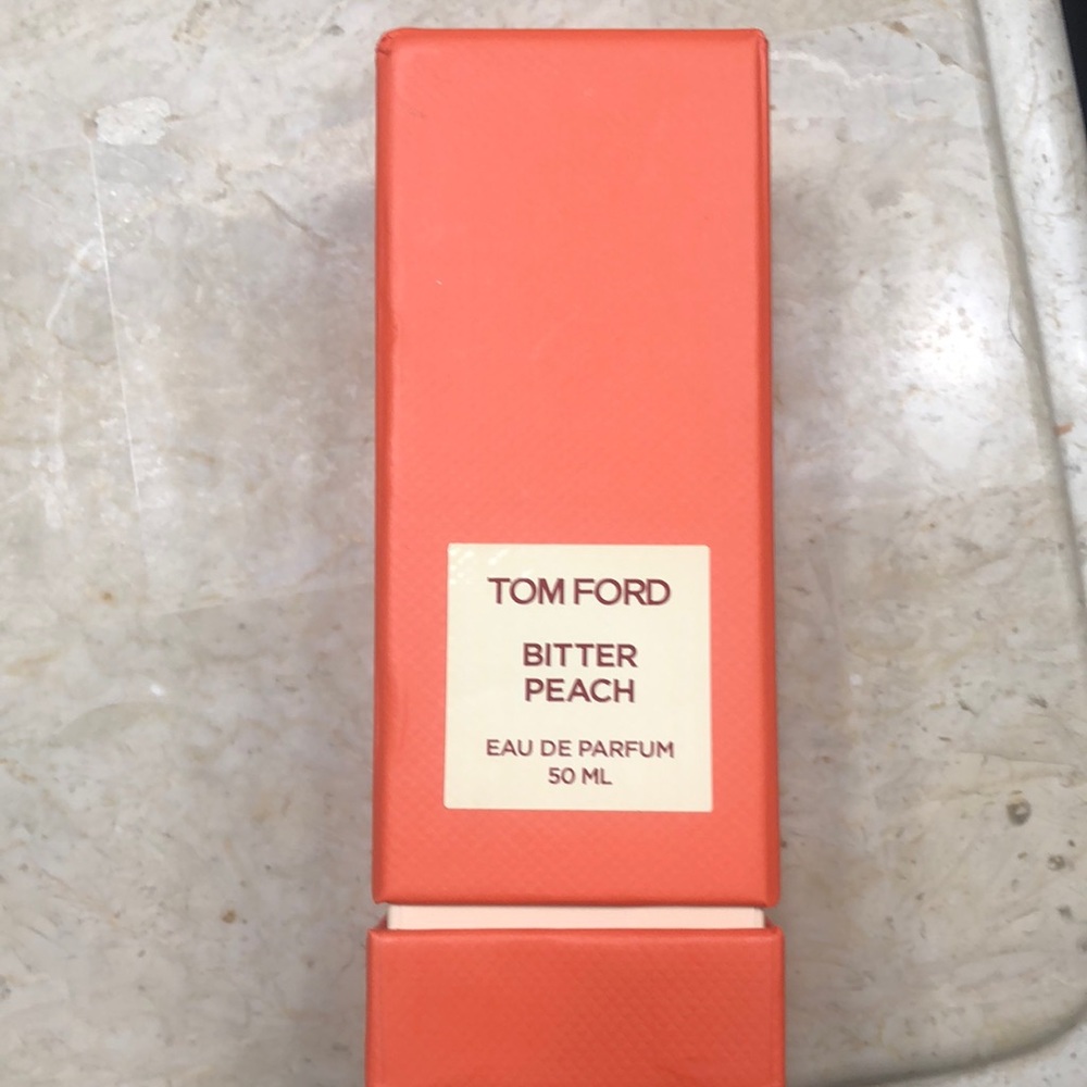 Tom Ford Bitter Peach perfume